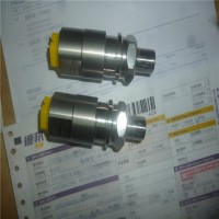 Staubli 鐵路行業的冷卻用 RME 雙截止閥快速接頭