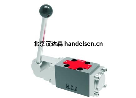 二位四通與三位四通換向閥，手動控制
