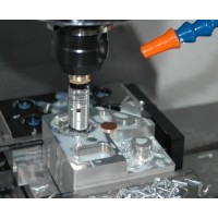 imm cleaning旋轉噴嘴 SRN22 非常適合 3D 表面、底切和鉆孔